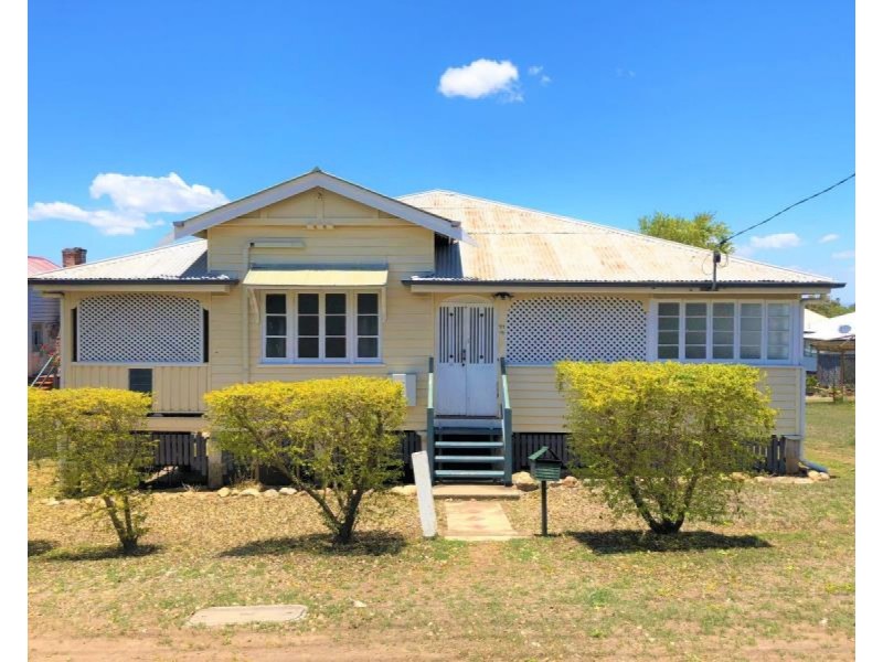 77 Cambridge Street, The Range QLD 4700